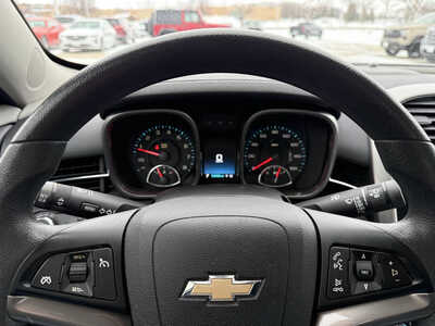 2015 Chevrolet Malibu, $8891. Photo 7
