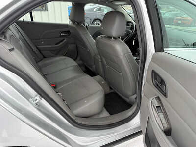 2015 Chevrolet Malibu, $8891. Photo 12