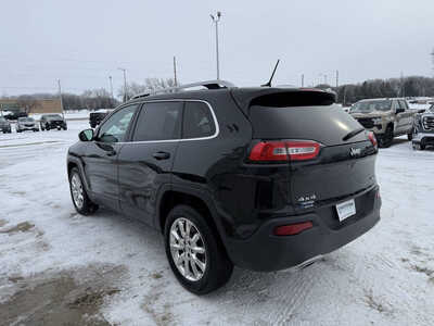 2015 Jeep Cherokee, $11998. Photo 3