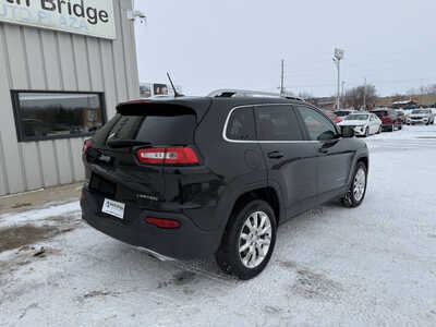 2015 Jeep Cherokee, $11998. Photo 4
