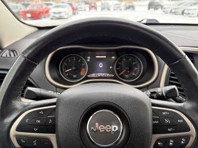 2015 Jeep Cherokee, $11998. Photo 7