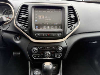 2015 Jeep Cherokee, $11998. Photo 8