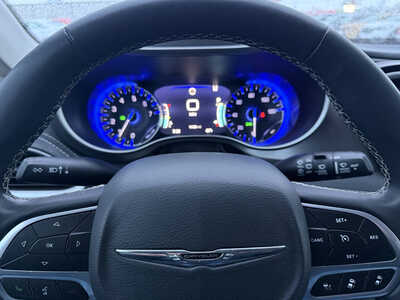 2023 Chrysler Pacifica, $25954. Photo 8