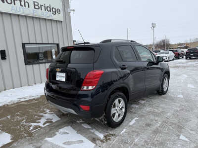 2021 Chevrolet Trax, $15495. Photo 4