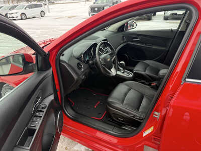 2015 Chevrolet Cruze, $10486. Photo 5