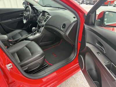 2015 Chevrolet Cruze, $10486. Photo 11