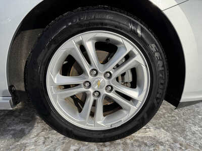 2017 Chevrolet Cruze, $8485. Photo 10