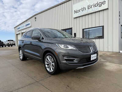 2017 Lincoln MKC, $15478. Photo 1
