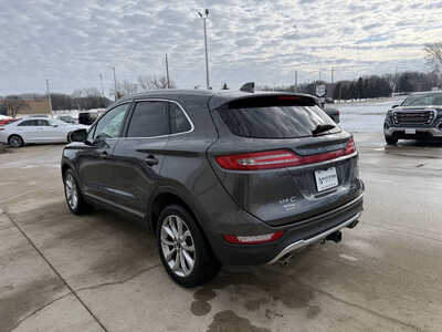 2017 Lincoln MKC, $15478. Photo 3