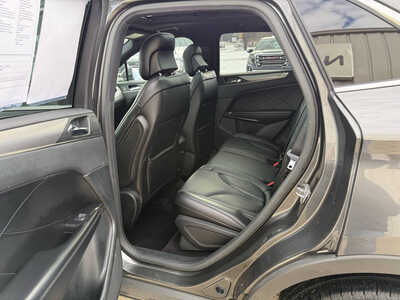 2017 Lincoln MKC, $15478. Photo 6