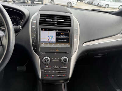 2017 Lincoln MKC, $15478. Photo 8