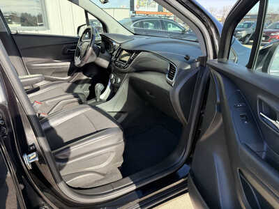 2019 Chevrolet Trax, $11953. Photo 11