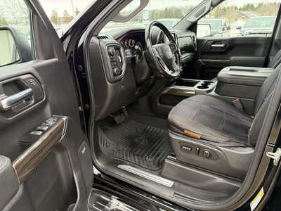 2019 Chevrolet 1500 Crew Cab, $25949. Photo 5