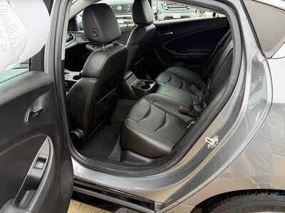 2018 Chevrolet Volt, $12421. Photo 6