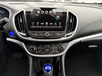 2018 Chevrolet Volt, $12421. Photo 8