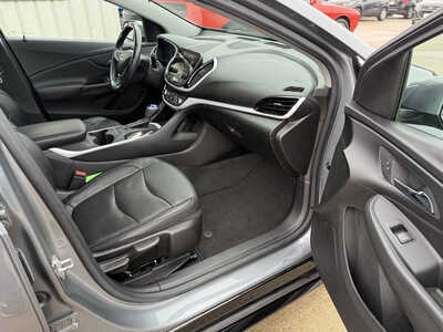 2018 Chevrolet Volt, $12421. Photo 11