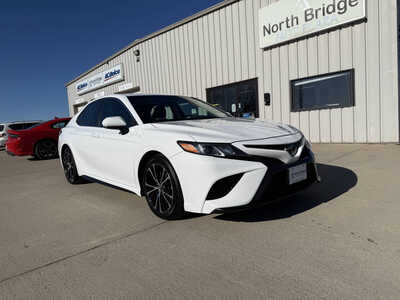 2018 Toyota Camry, $16479. Photo 1