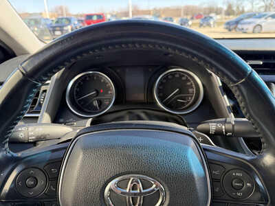 2018 Toyota Camry, $16479. Photo 7