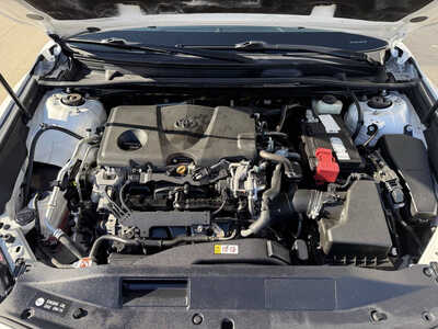 2018 Toyota Camry, $16479. Photo 9