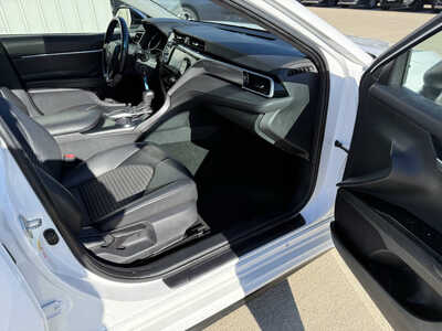 2018 Toyota Camry, $16479. Photo 11