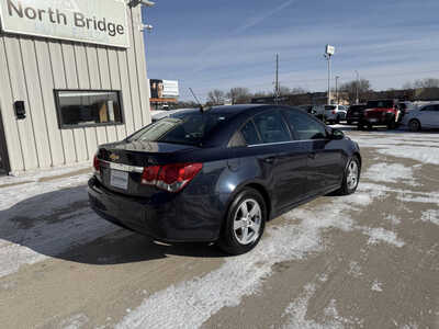 2015 Chevrolet Cruze, $6485. Photo 4