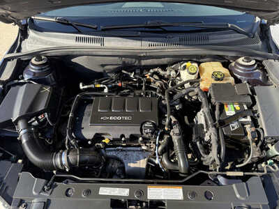 2015 Chevrolet Cruze, $6485. Photo 9