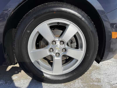 2015 Chevrolet Cruze, $6485. Photo 10