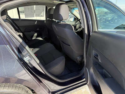 2015 Chevrolet Cruze, $6485. Photo 12