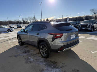 2025 Chevrolet Trax, $20850. Photo 3