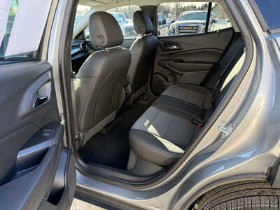 2025 Chevrolet Trax, $20850. Photo 6