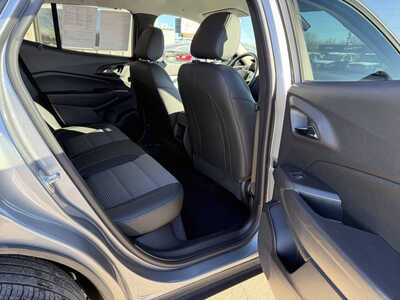 2025 Chevrolet Trax, $20850. Photo 12