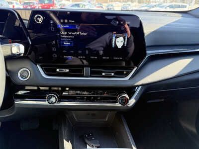 2025 Chevrolet Equinox, $26260. Photo 8