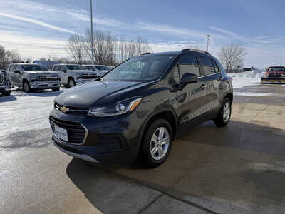 2019 Chevrolet Trax, $11392. Photo 2