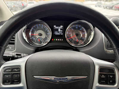 2011 Chrysler Town & Country, $6681. Photo 8