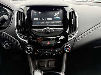 2017 Chevrolet Cruze, $11860. Photo 8