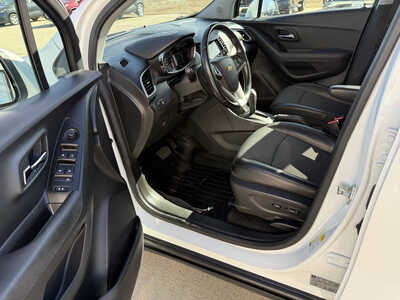 2018 Chevrolet Trax, $10874. Photo 5