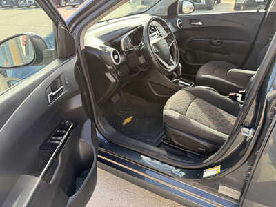 2017 Chevrolet Sonic, $8873. Photo 5