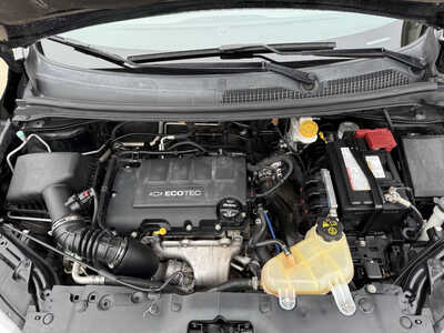 2017 Chevrolet Sonic, $8996. Photo 9