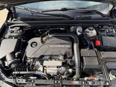 2016 Chevrolet Malibu, $11437. Photo 9