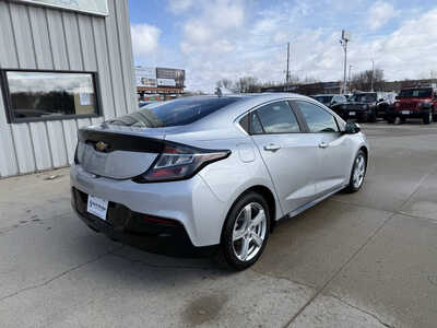 2017 Chevrolet Volt, $10878. Photo 4
