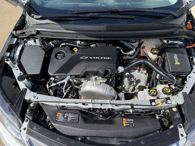 2017 Chevrolet Volt, $10878. Photo 9