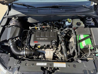 2016 Chevrolet Cruze, $8785. Photo 9