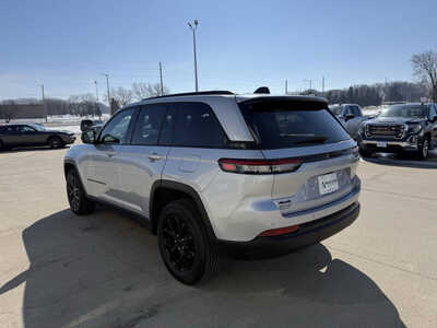 2025 Jeep Grand Cherokee, $34992. Photo 3