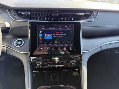 2025 Jeep Grand Cherokee, $34992. Photo 8