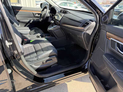2017 Honda CR-V, $16874. Photo 11