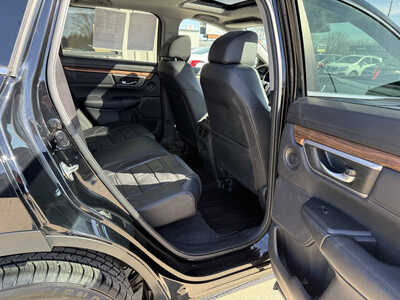 2017 Honda CR-V, $16874. Photo 12
