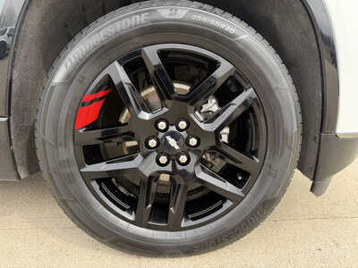 2021 Chevrolet Traverse, $26991. Photo 11