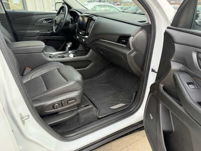 2021 Chevrolet Traverse, $26991. Photo 12