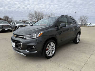 2020 Chevrolet Trax, $16491. Photo 2