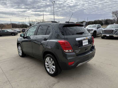 2020 Chevrolet Trax, $16491. Photo 3